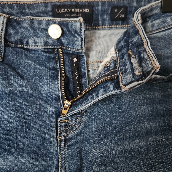 Lucky Brand | The Roll Up Stretch Denim Jean Shorts - Size 6/28 - Picture 6 of 15